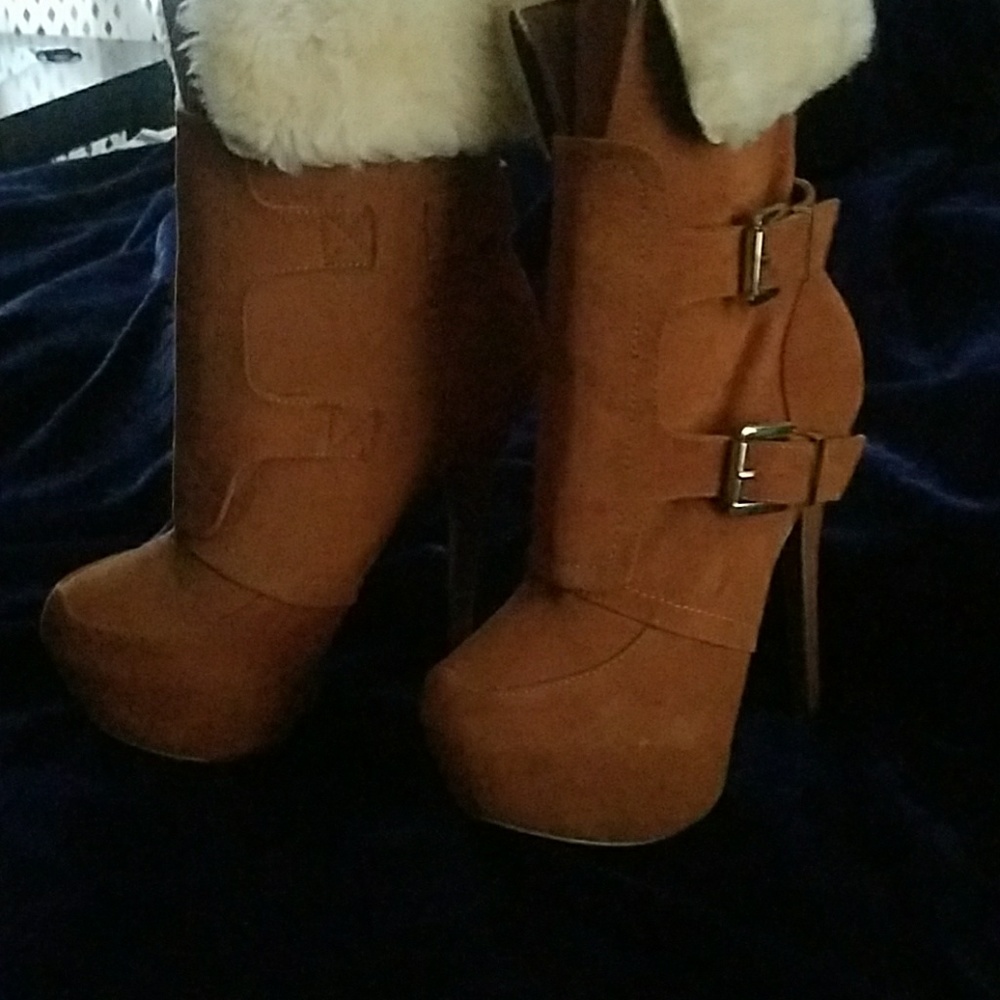 Alba boot heels